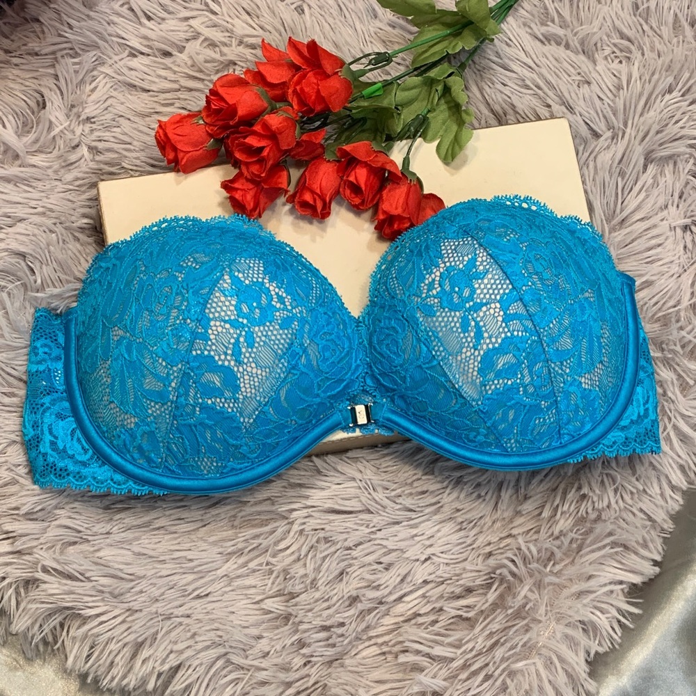 🌹Victoria's Secret • Padded Strapless Sans Bright Teal Lace  Magnetic Bra • EUC